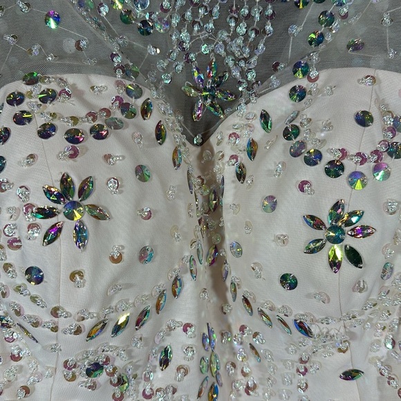 Hebeos US14 sleeveless long chiffon dress with gems and beads. a-line pale pink - Picture 6 of 7